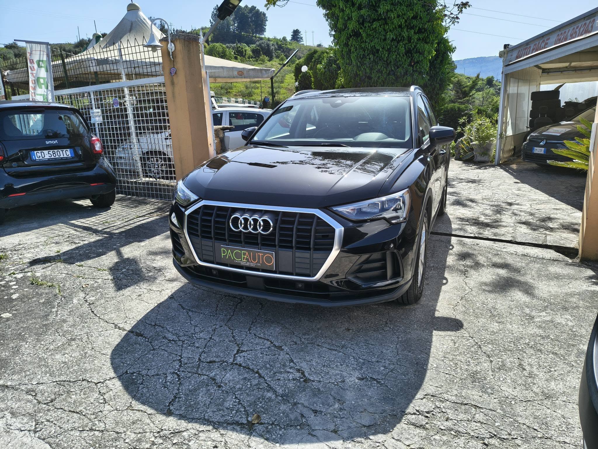 Audi Q3 35 TDI S Tronic Business 2.0 / 150 Cv